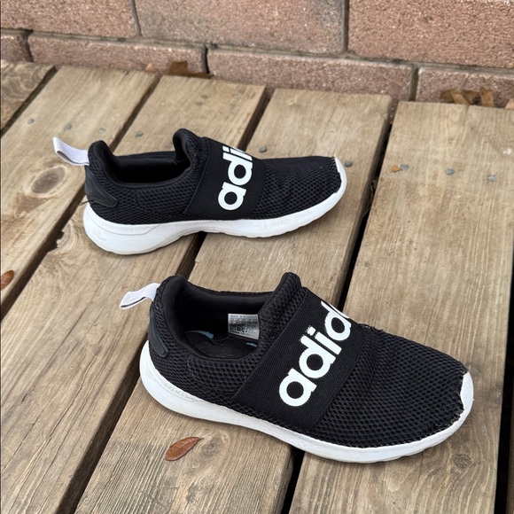 Adidas Kids Cloudfoam Adapt Slip on Black and White Mesh Sneakers Size 5 - Picture 3 of 7